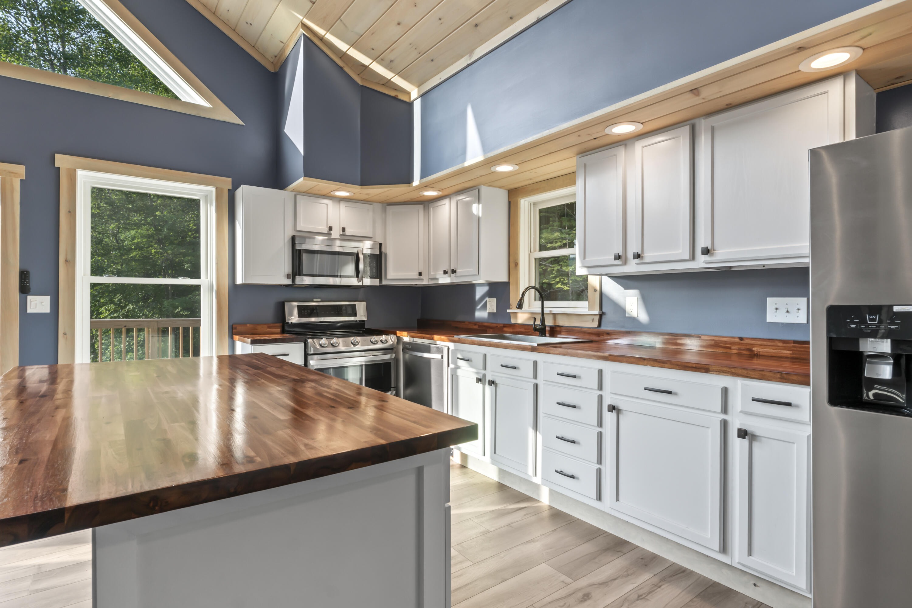 943 Greenwood Road Norway ME 04268