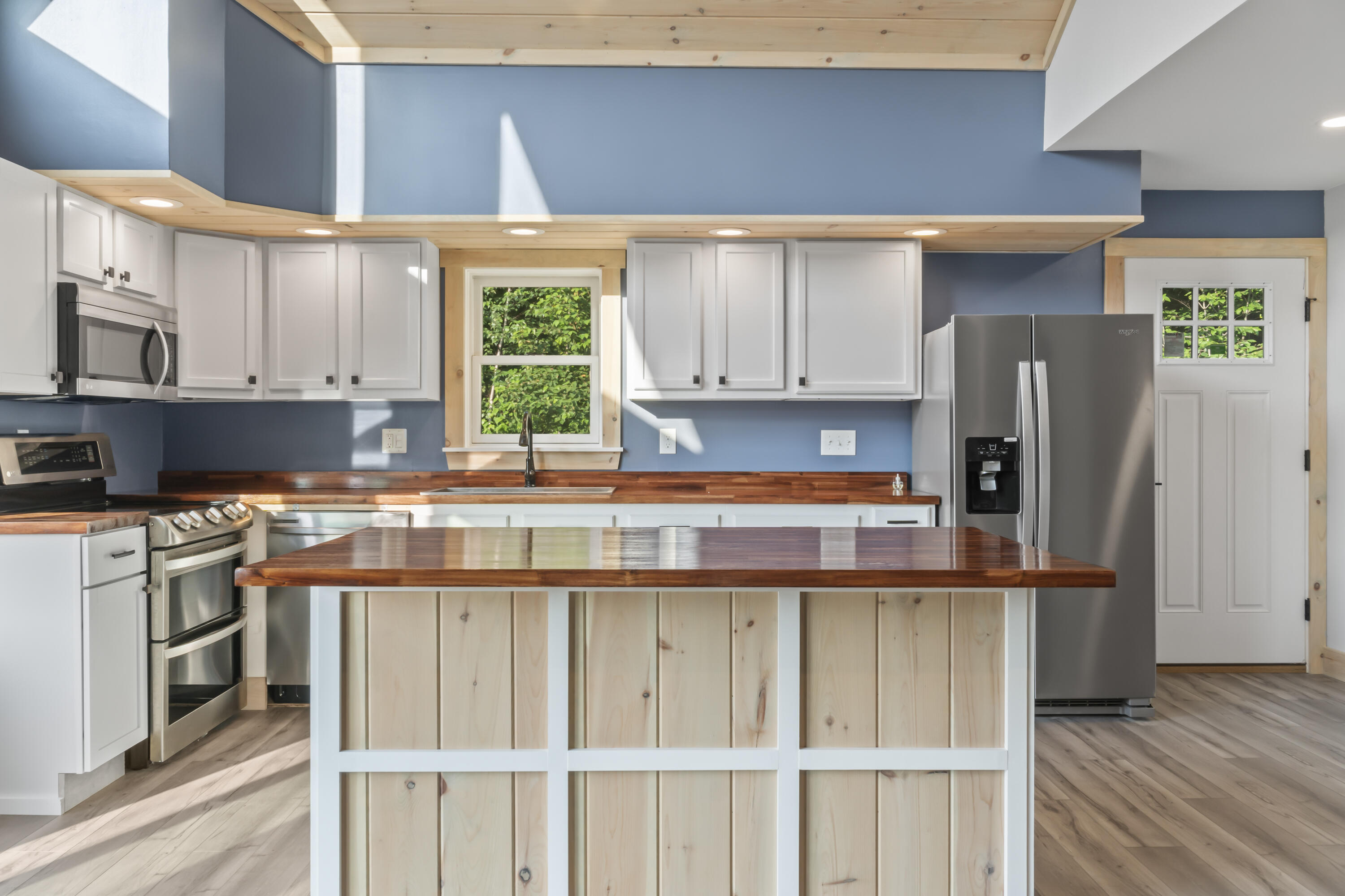 943 Greenwood Road Norway ME 04268