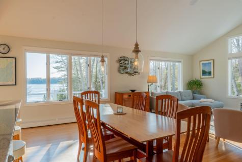 29 South Freeport Road Freeport ME 04032