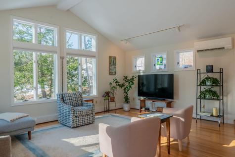 29 South Freeport Road Freeport ME 04032