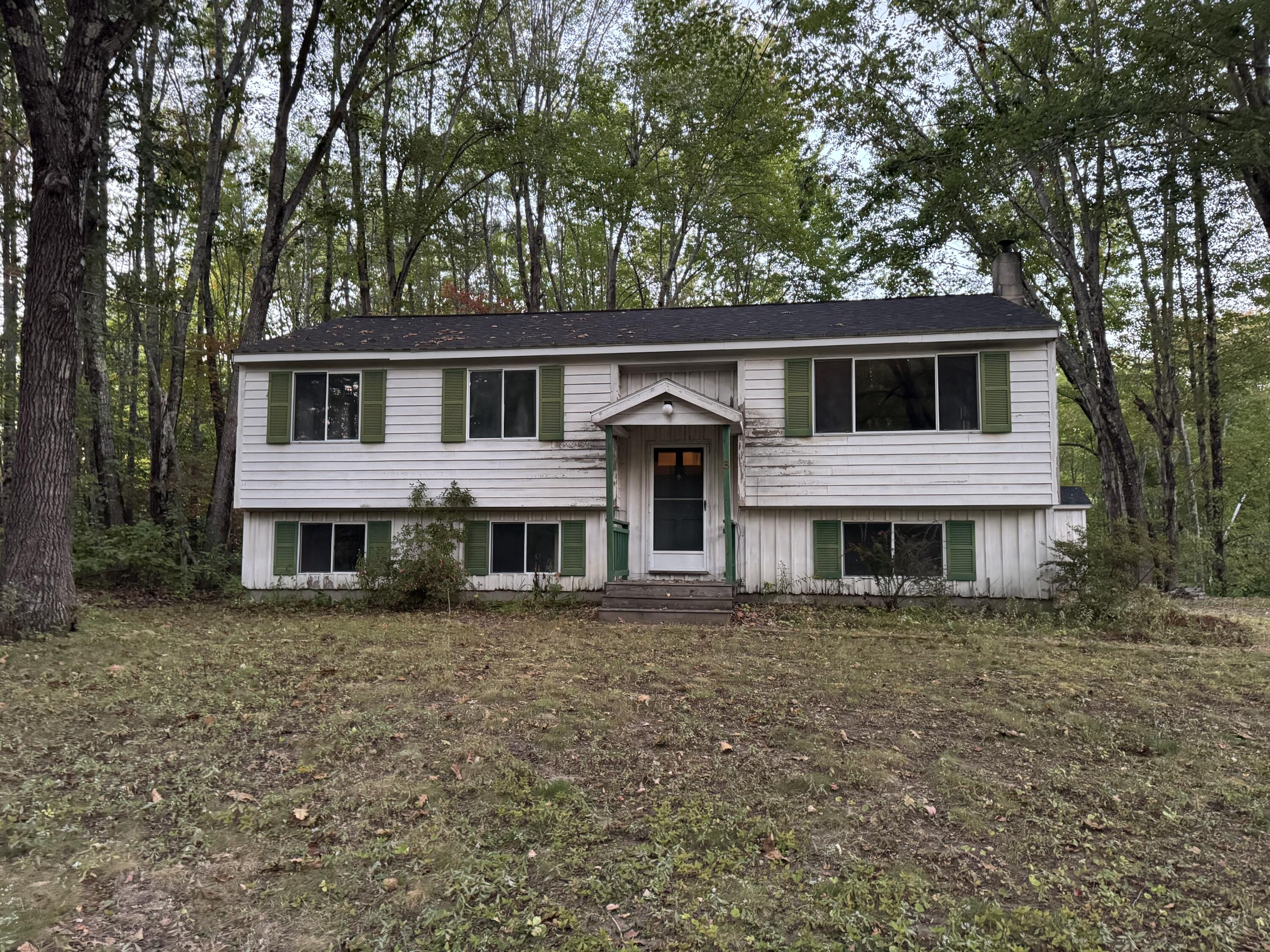 8 Patricia Avenue Raymond ME 04071