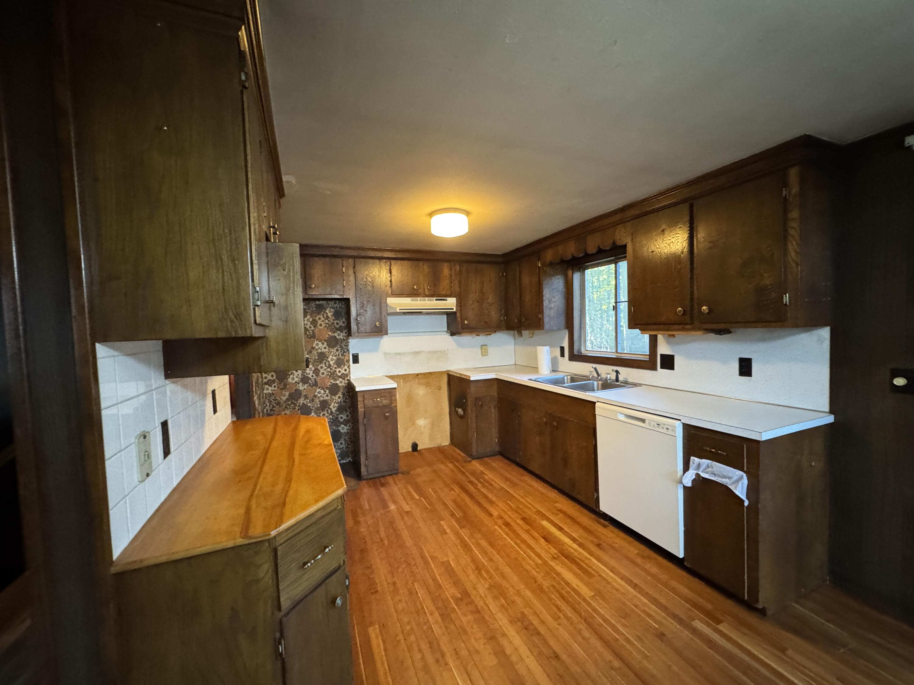 8 Patricia Avenue Raymond ME 04071