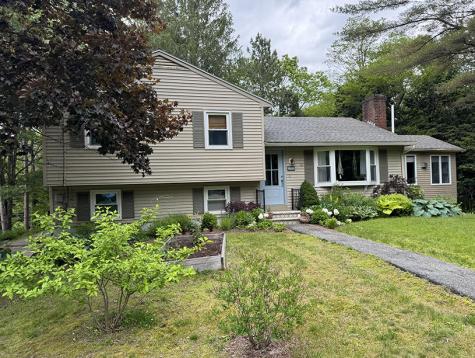 62 Dale Street Farmingdale ME 04344