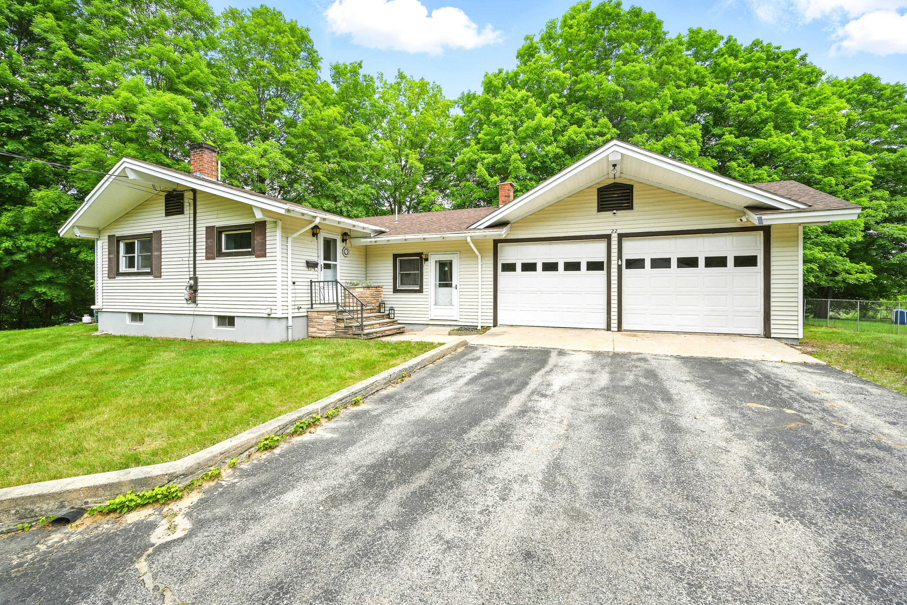 22 Sanborn Circle Norway ME 04268