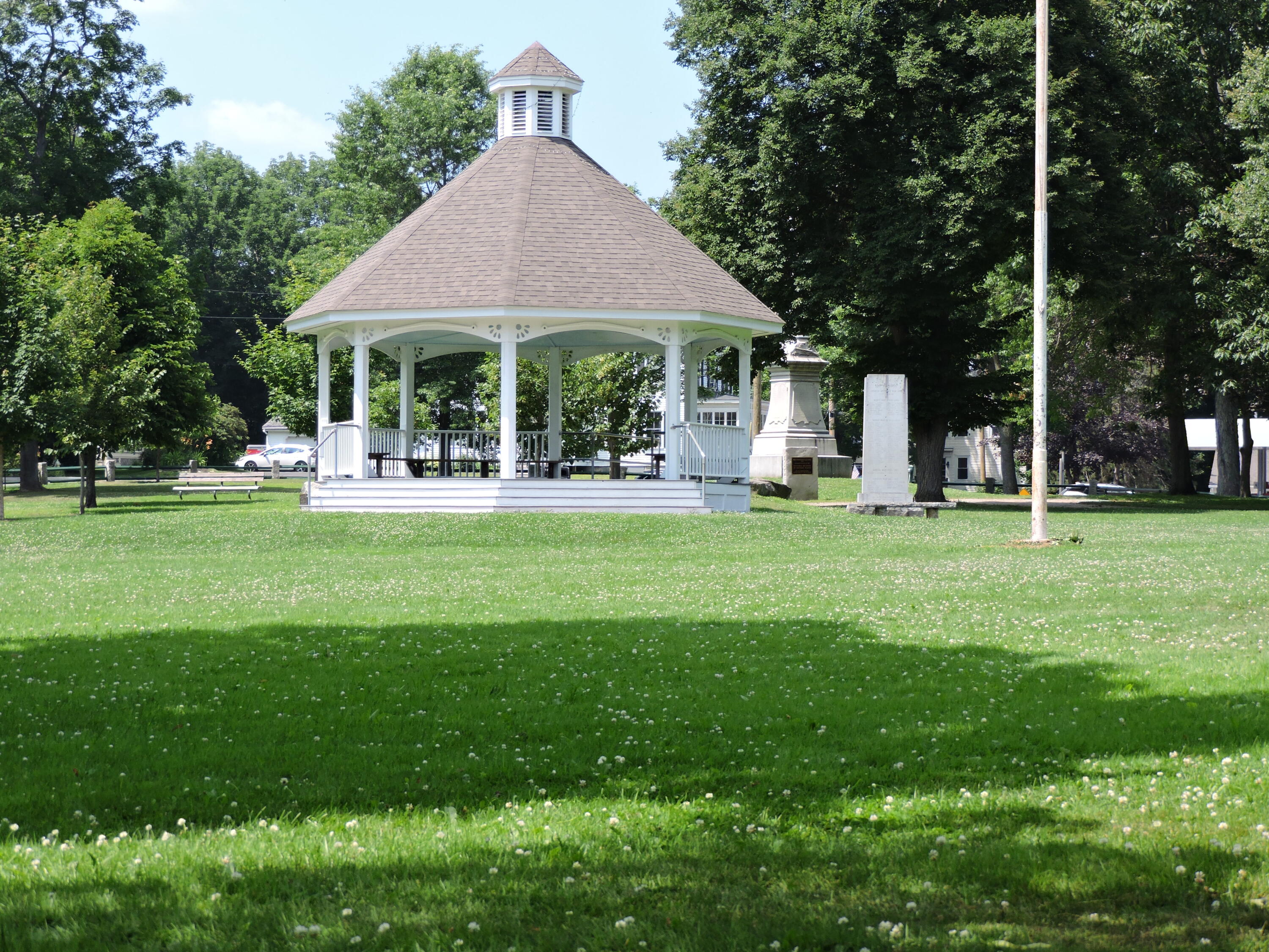 67 Church Street Gardiner ME 04345