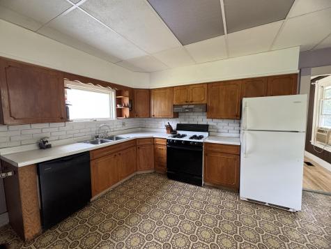 75 Pleasant Avenue Sangerville ME 04479