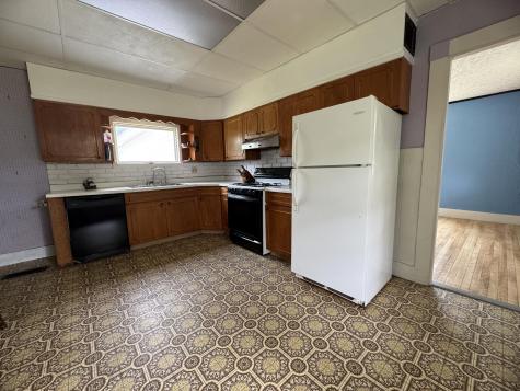 75 Pleasant Avenue Sangerville ME 04479