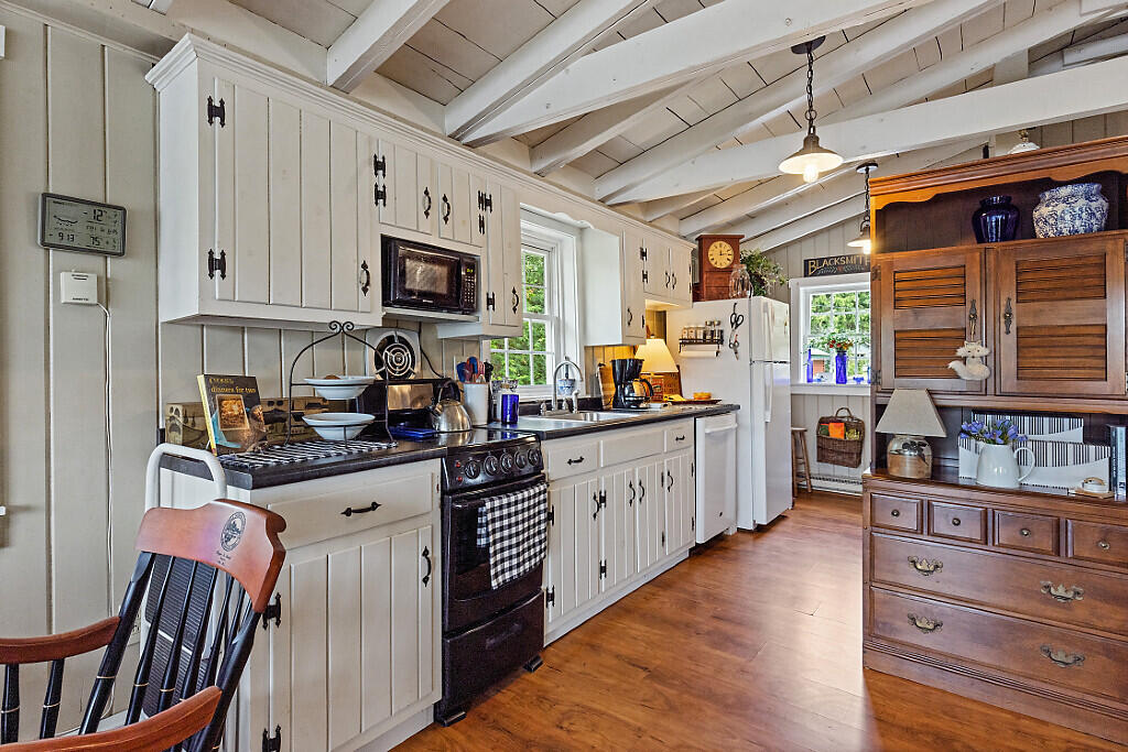 75 Spaulding Point Road Belgrade ME 04917