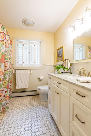 28 Summit Avenue Northport ME 04849