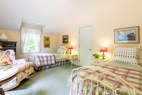 28 Summit Avenue Northport ME 04849