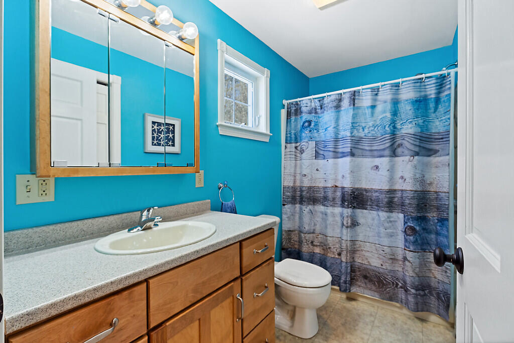 53 Mathews Avenue Waterville ME 04901