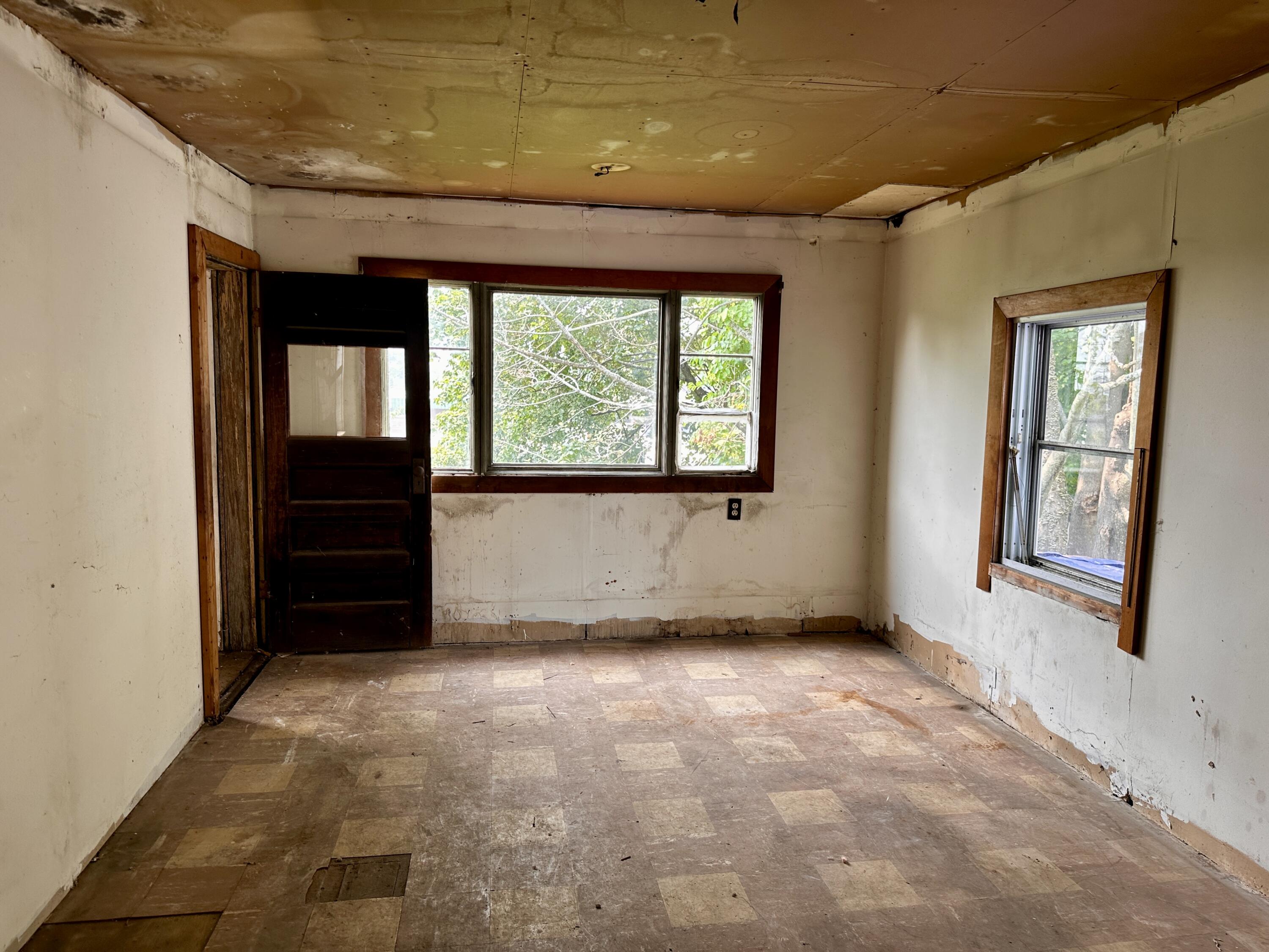 242 Valley Street Portland ME 04102