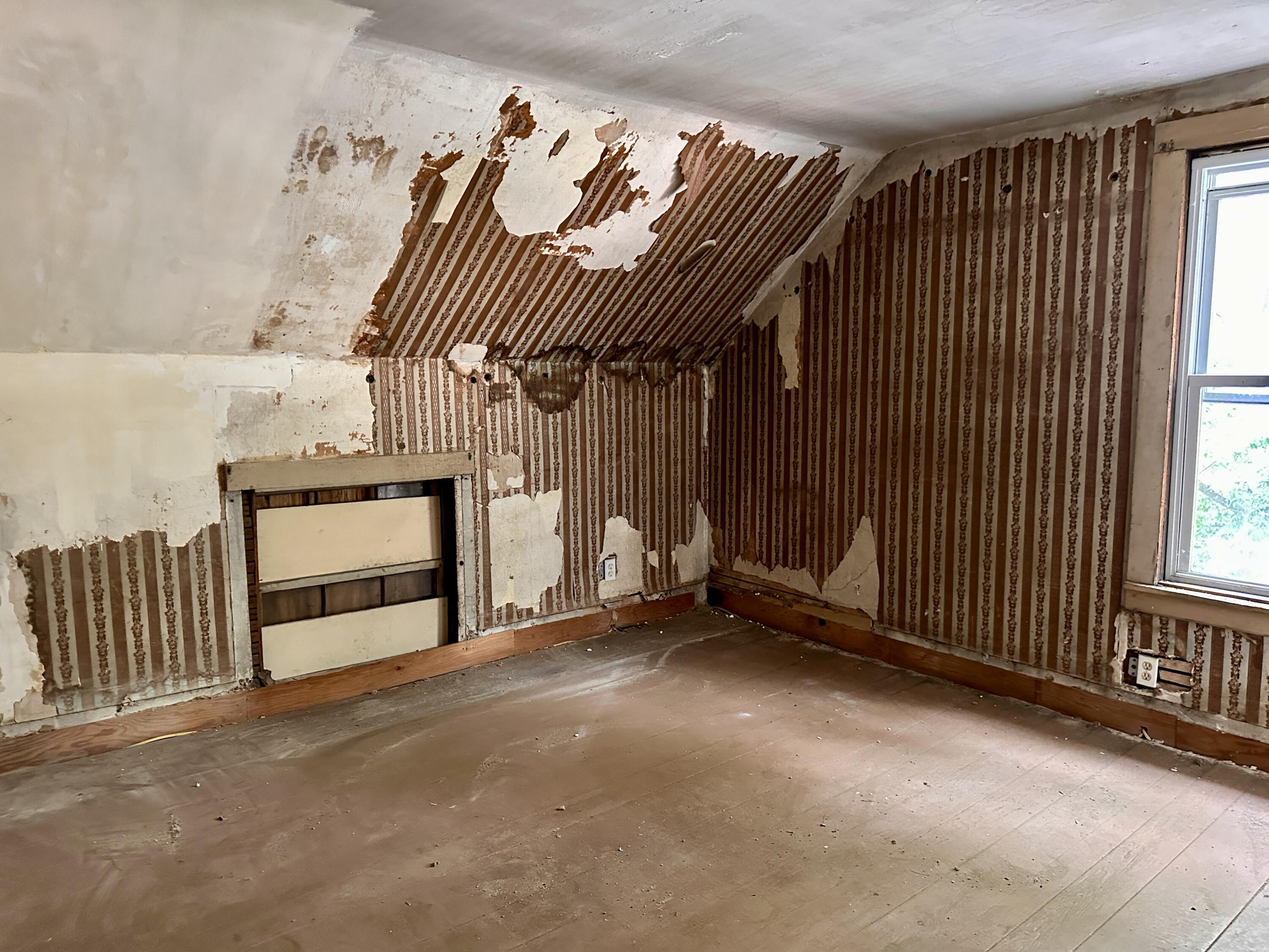 242 Valley Street Portland ME 04102