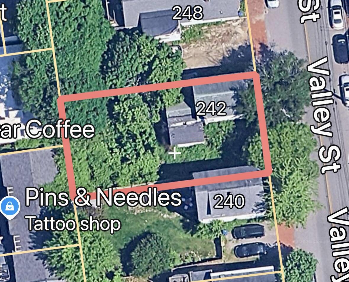 242 Valley Street Portland ME 04102