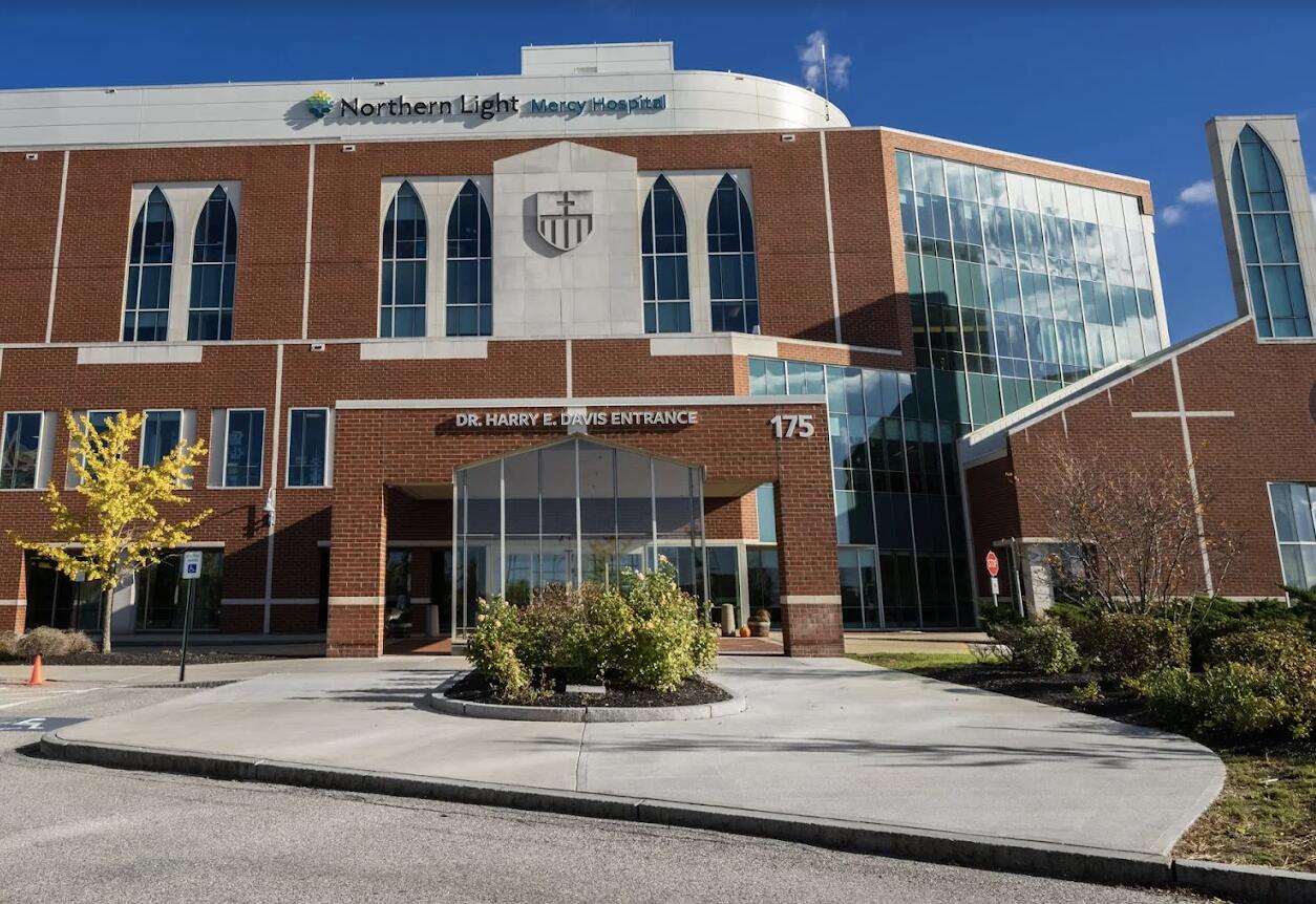 242 Valley Street Portland ME 04102