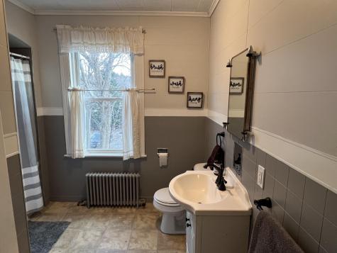 115 Lake Street Auburn ME 04210