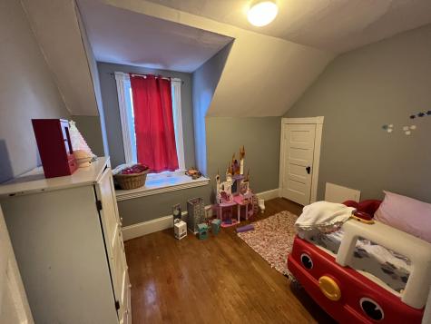 115 Lake Street Auburn ME 04210