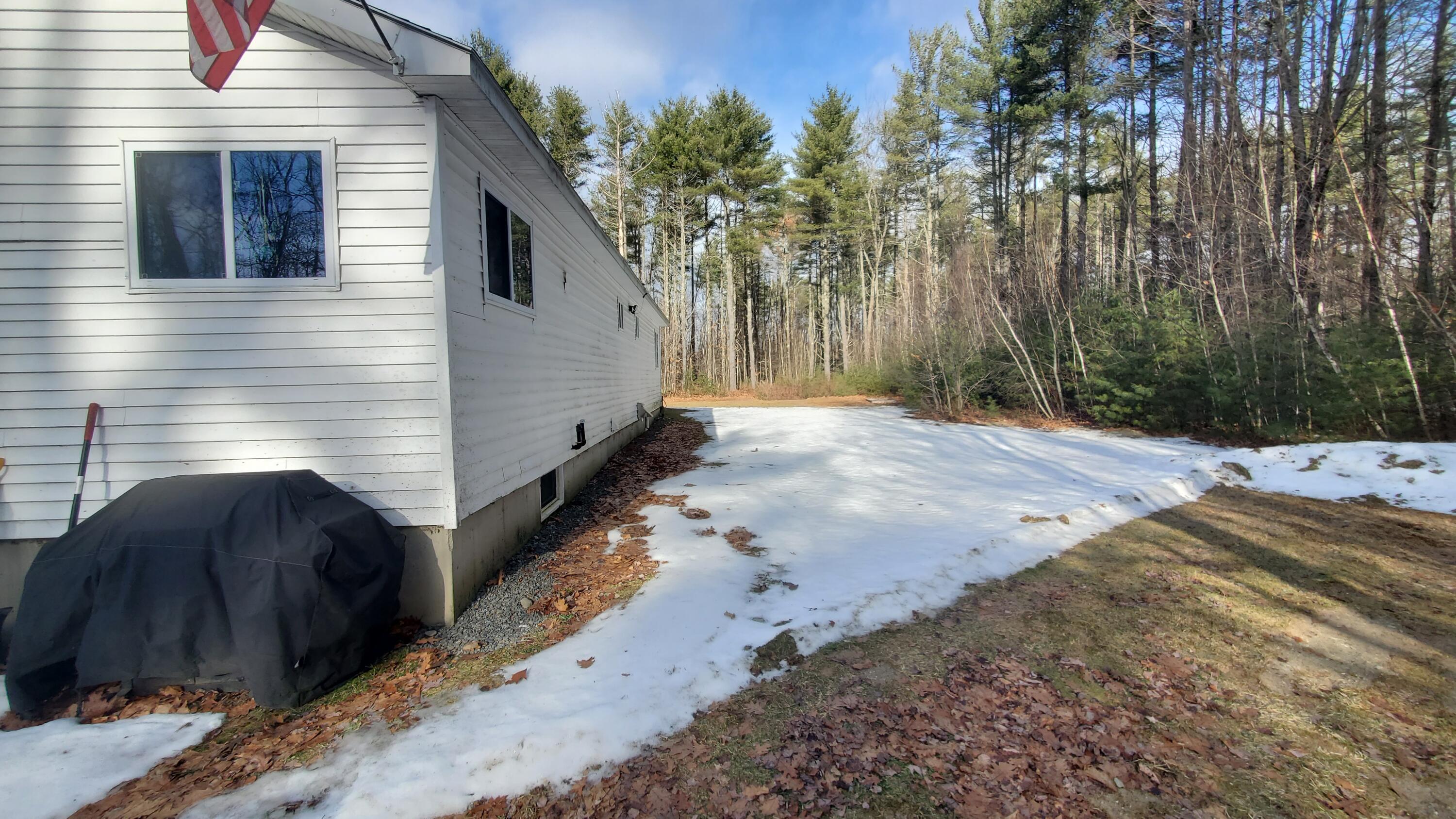 46 Snow Road Saint Albans ME 04971