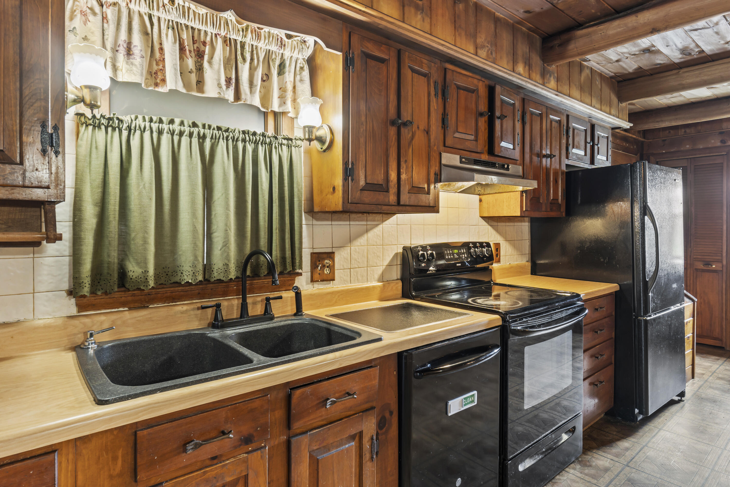 8 Bickford Drive Fairfield ME 04937