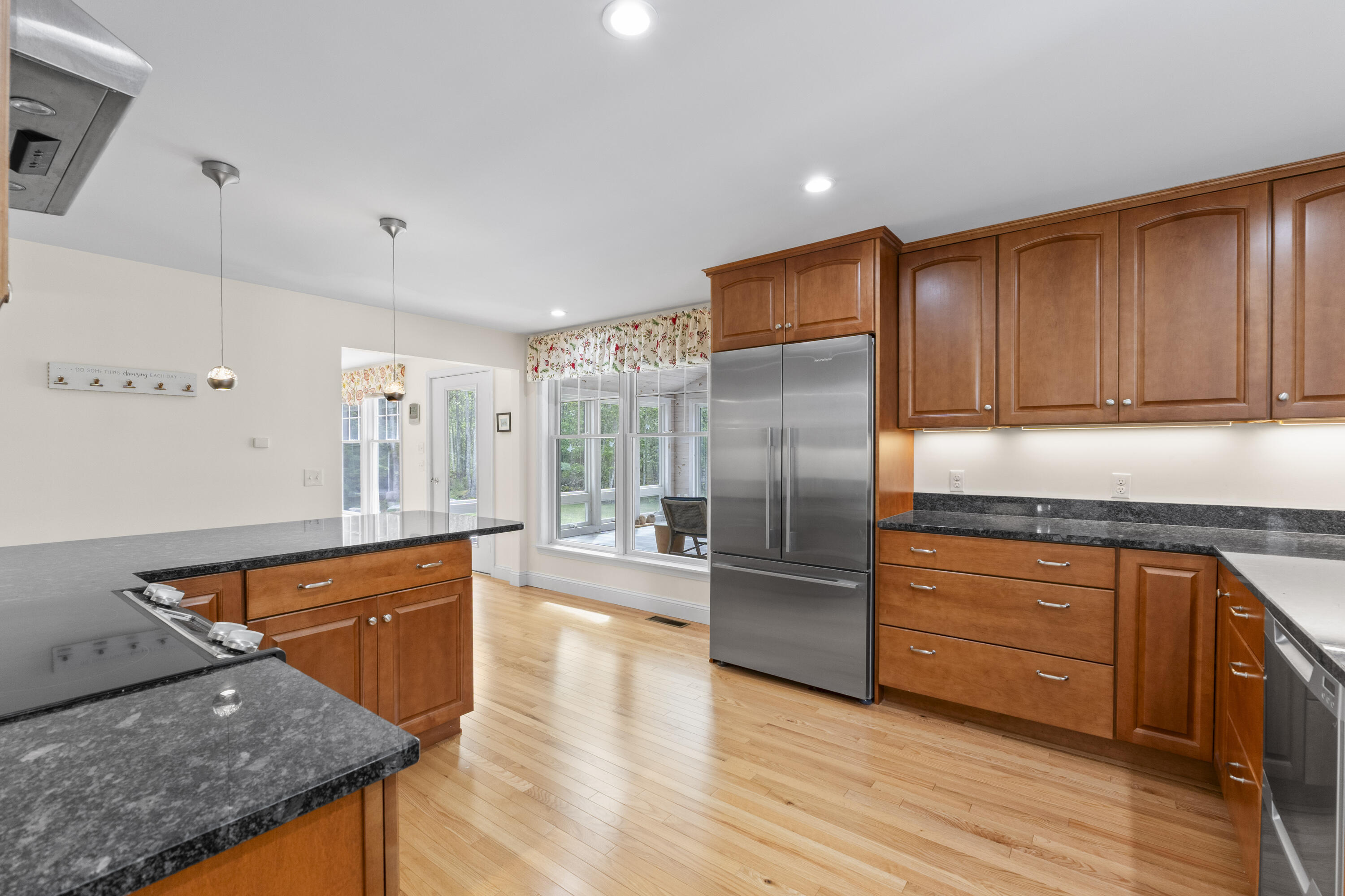 75 Henry Road Georgetown ME 04548