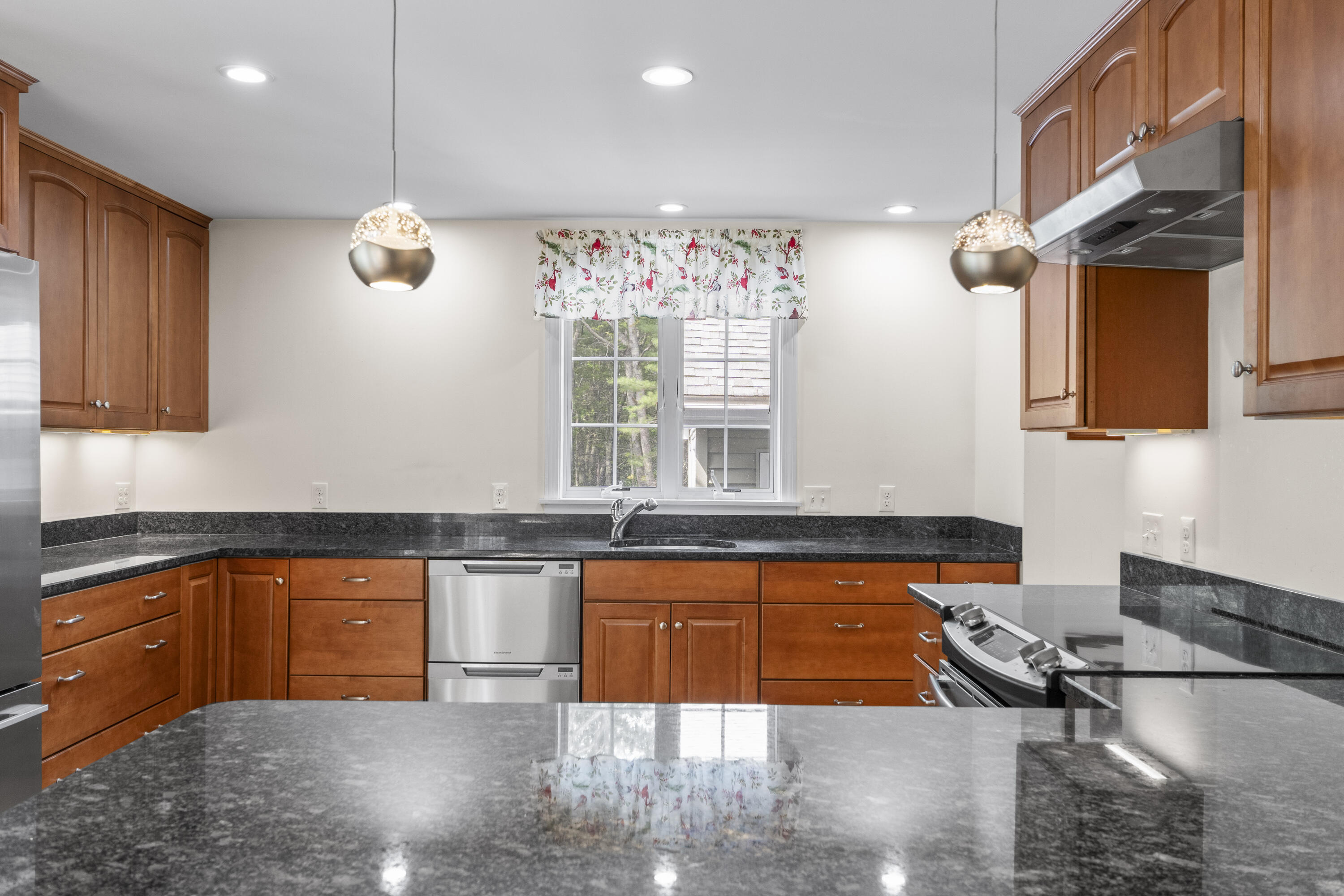 75 Henry Road Georgetown ME 04548