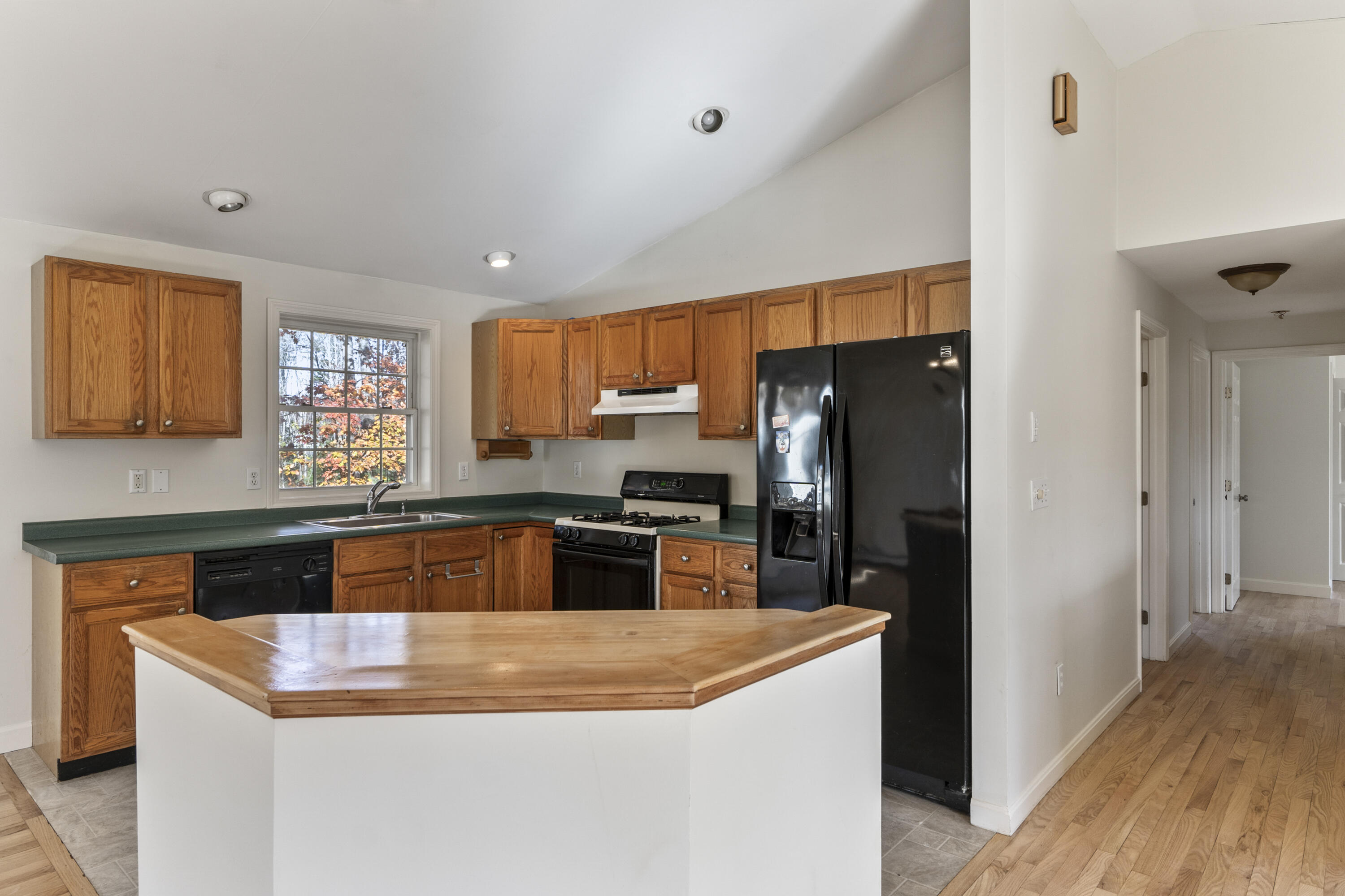 384 Ridge Road York ME 03909