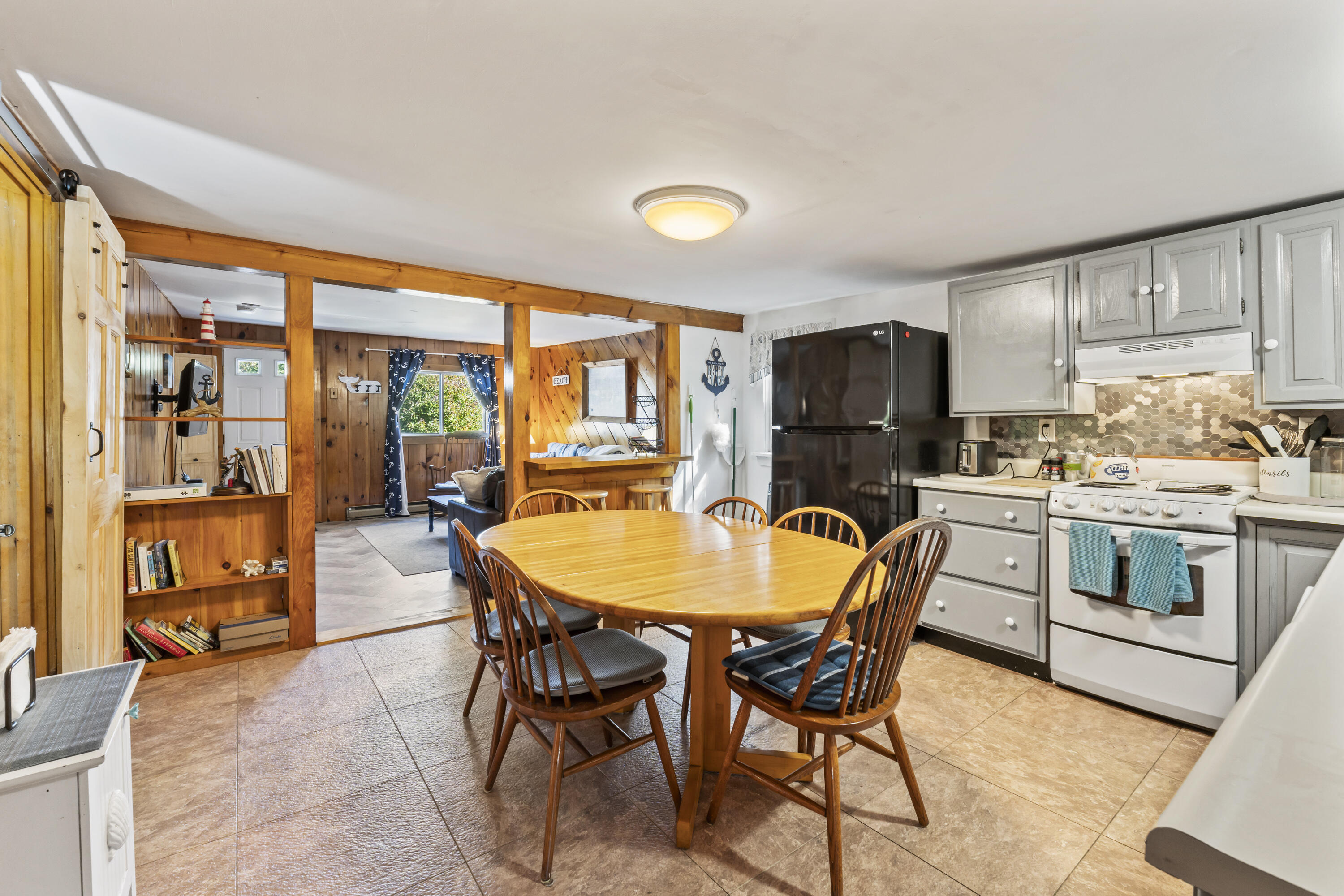 8 Surfore Road York ME 03909