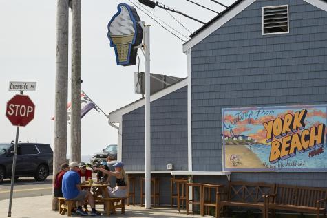 8 Surfore Road York ME 03909