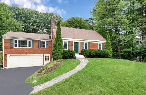 102 Bowdoin Street Yarmouth ME 04096