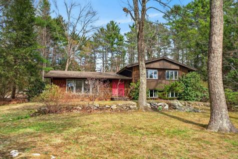 7 Brookside Drive Falmouth ME 04105