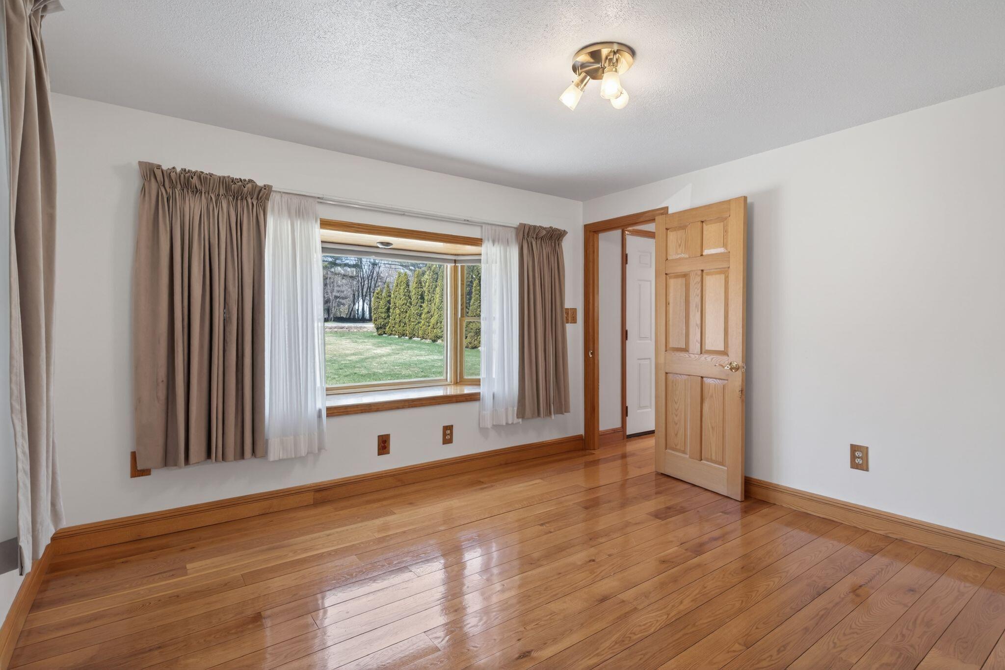 281 Portland Road Gray ME 04039