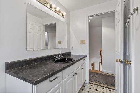 281 Portland Road Gray ME 04039