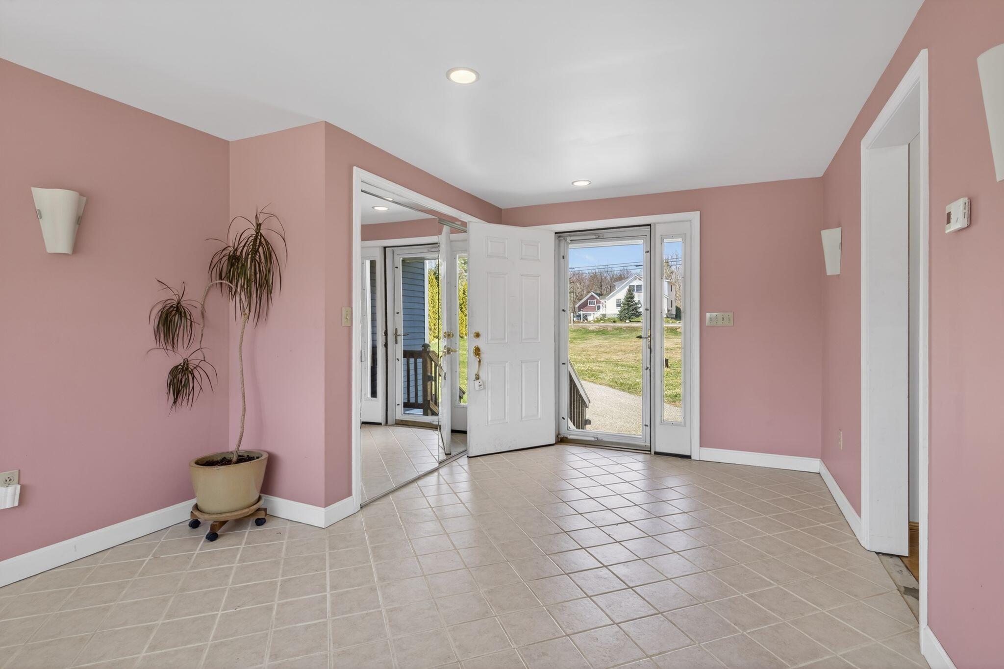 281 Portland Road Gray ME 04039