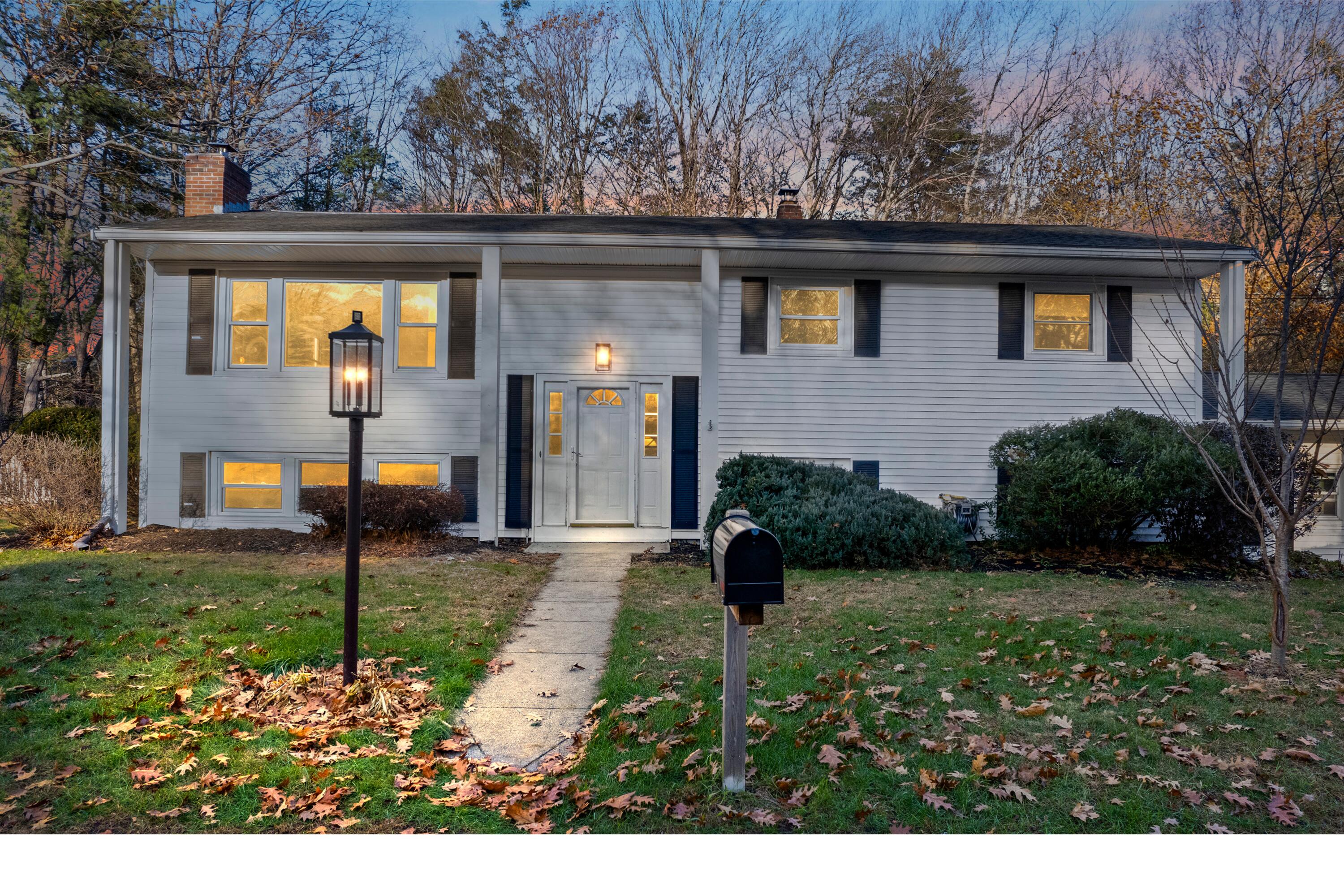 17 Knight Street Falmouth ME 04105