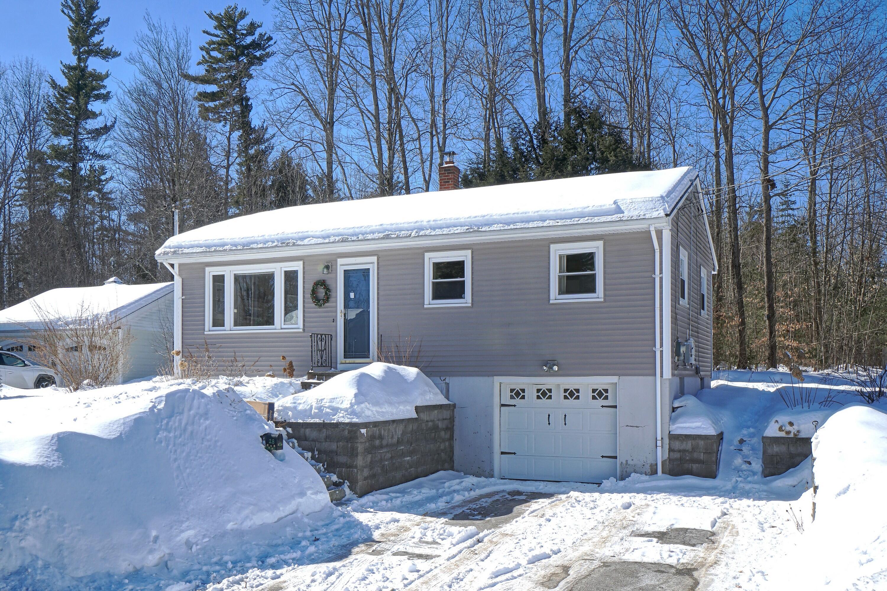 28 Lawn Avenue Gorham ME 04038