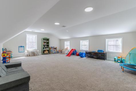32 Haflinger Lane Berwick ME 03901