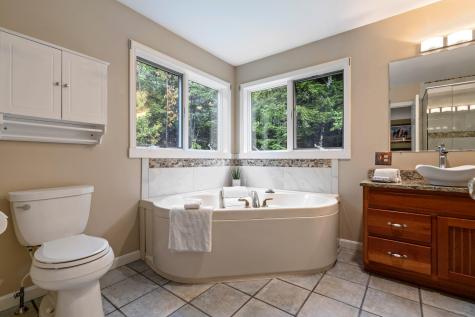 14 Olivia Lane Cumberland ME 04021