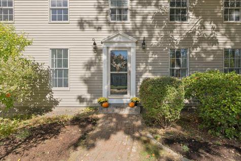 18 Longwood Drive Kennebunk ME 04043