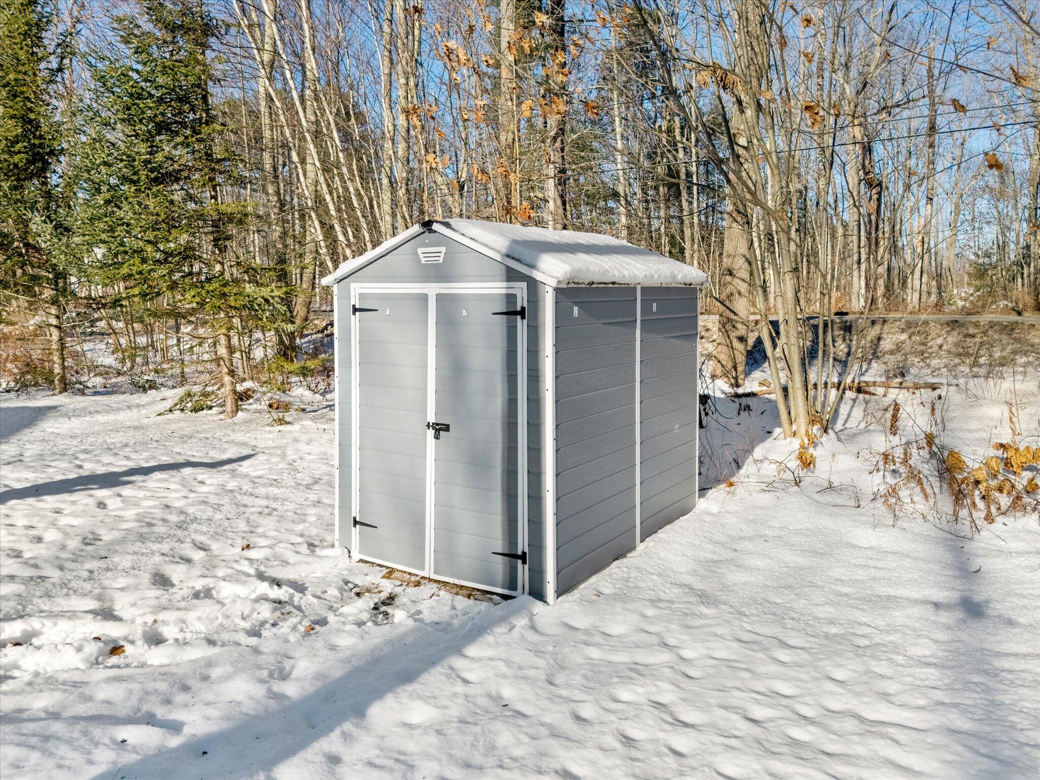 336 Lakeview Road Glenburn ME 04401