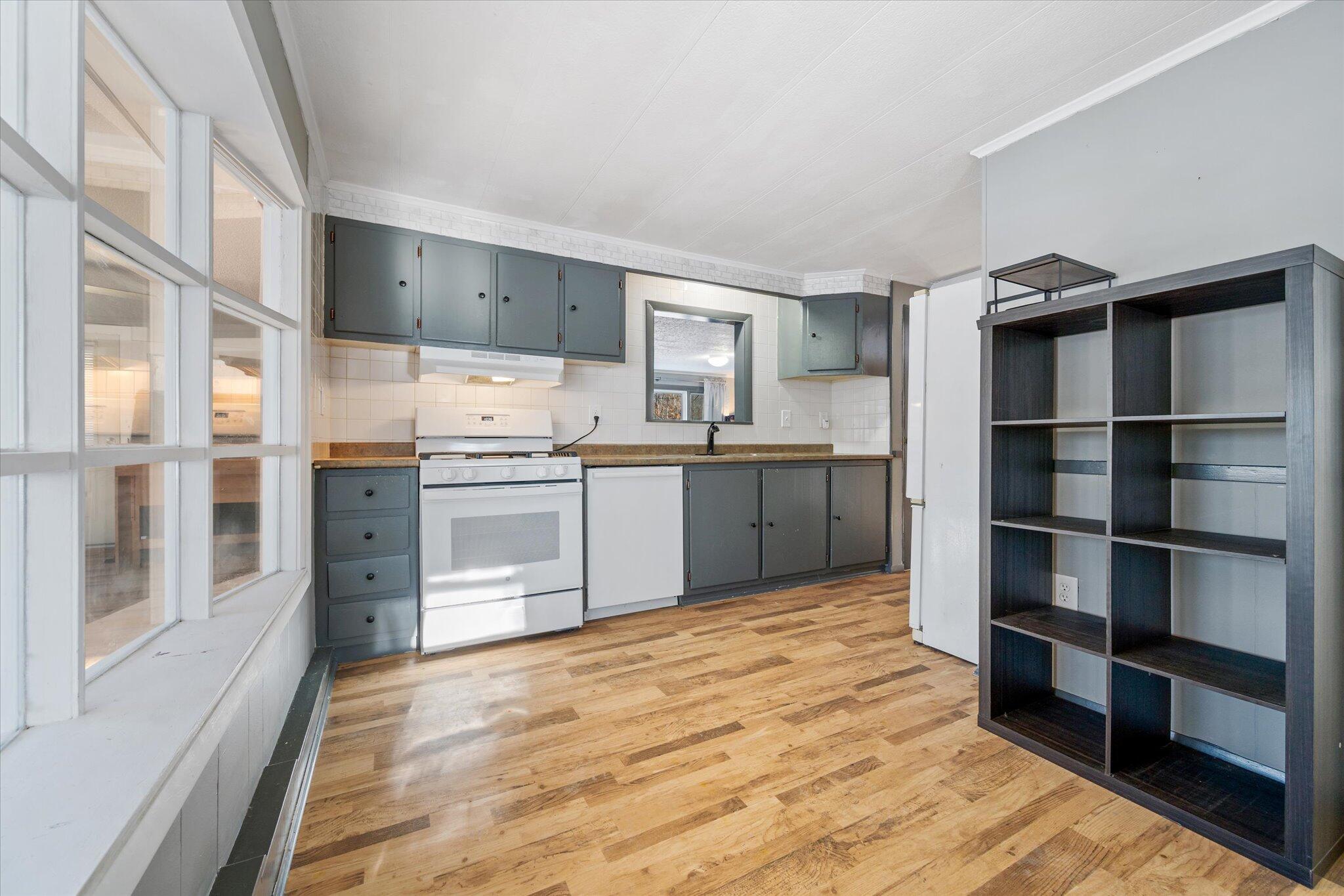 336 Lakeview Road Glenburn ME 04401