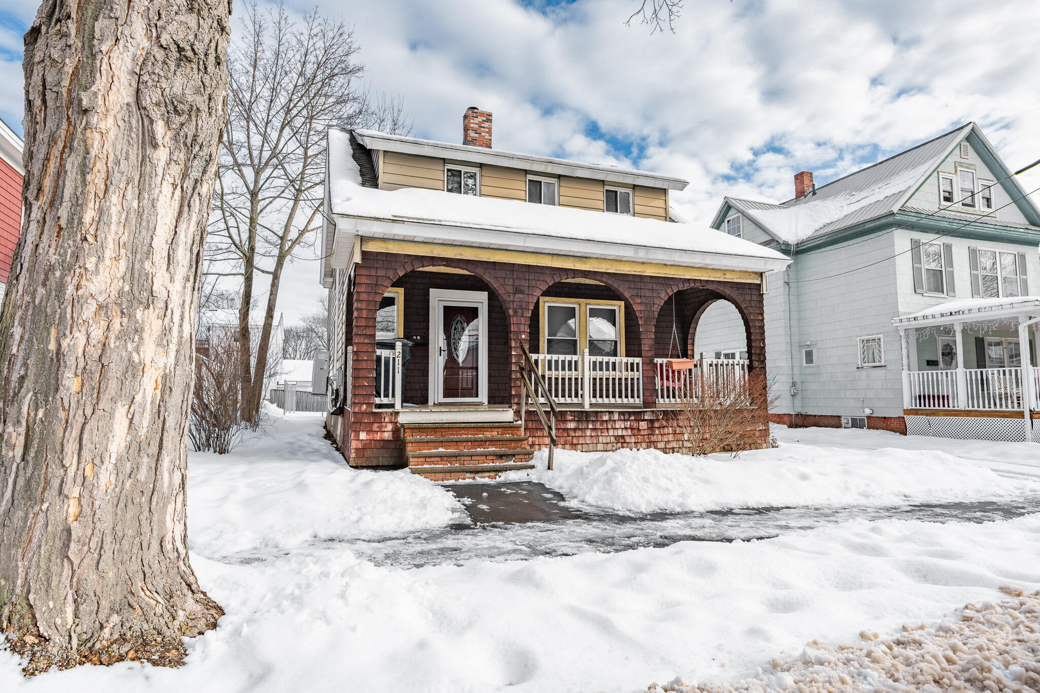 211 Maple Street Bangor ME 04401