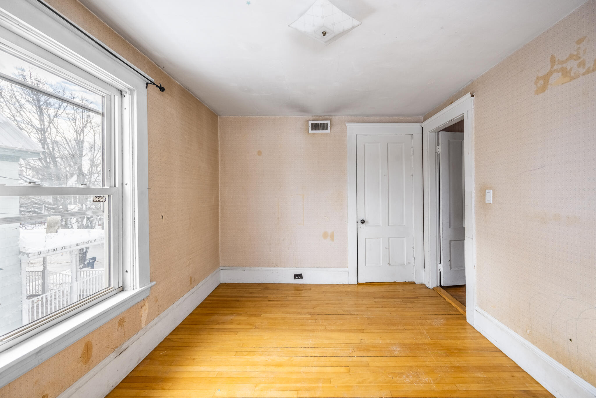 211 Maple Street Bangor ME 04401