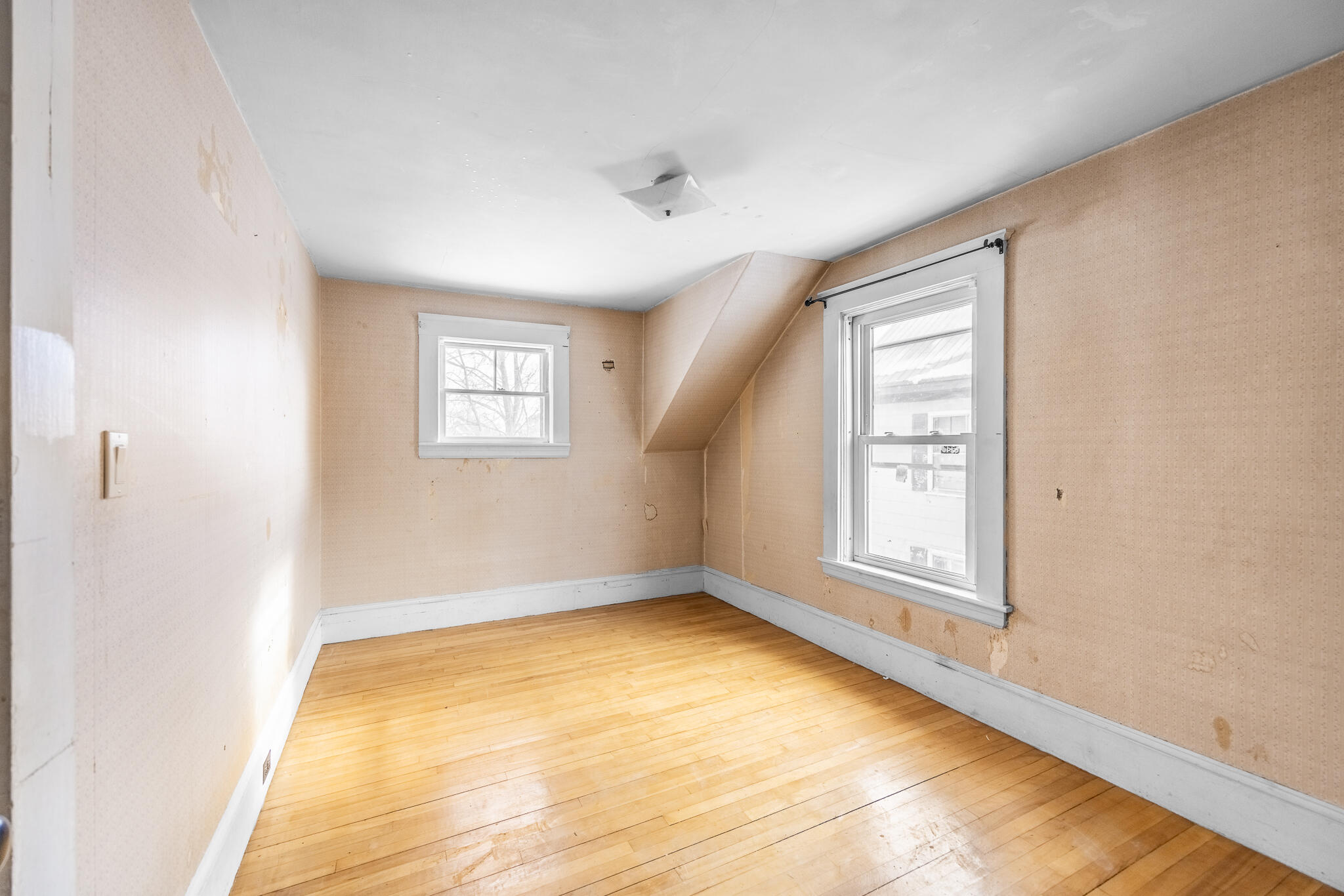 211 Maple Street Bangor ME 04401