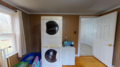 8 Parker Street Lewiston ME 04240