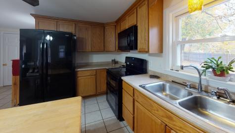 8 Parker Street Lewiston ME 04240