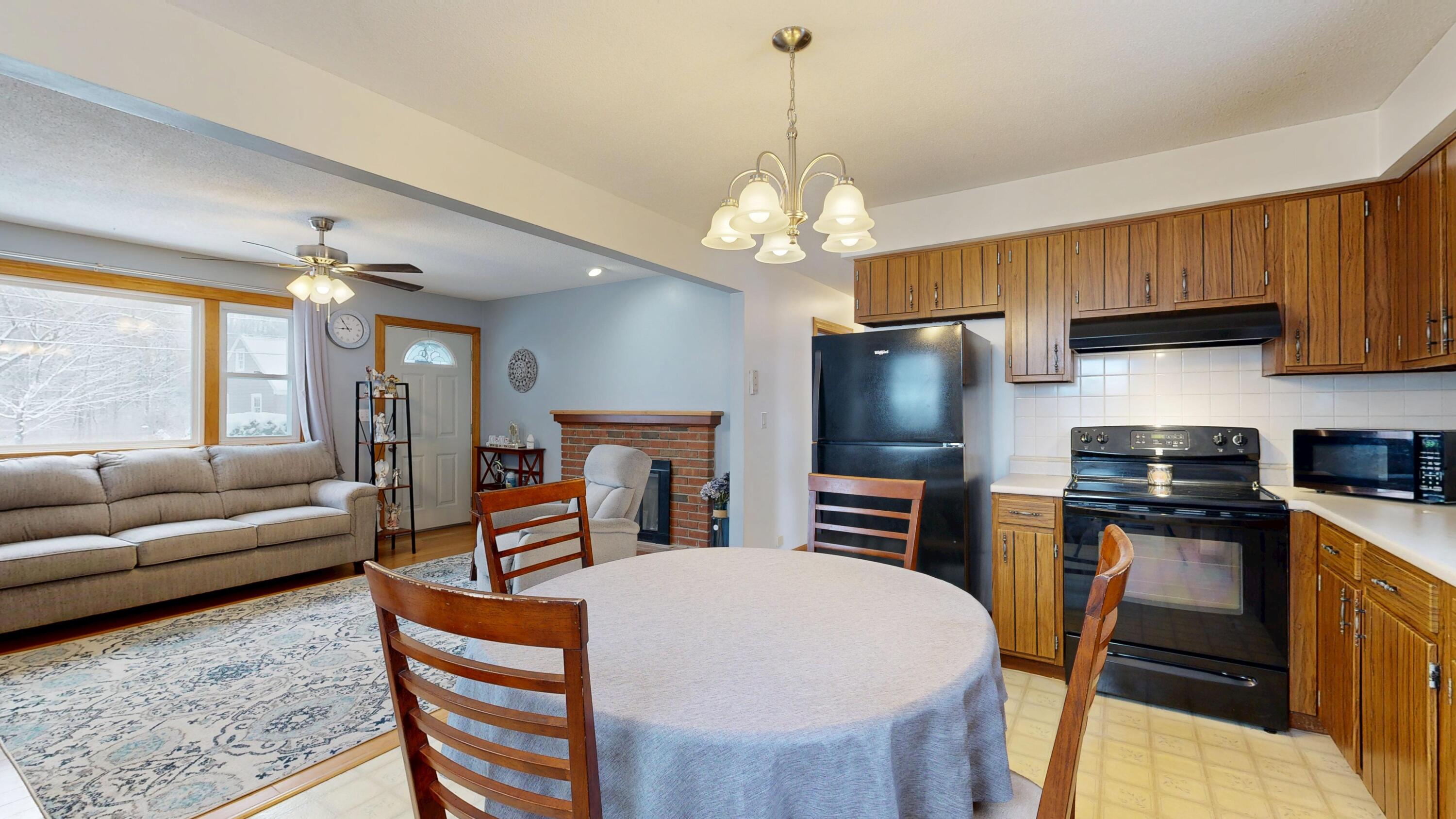 16 Orchard Circle Lewiston ME 04240