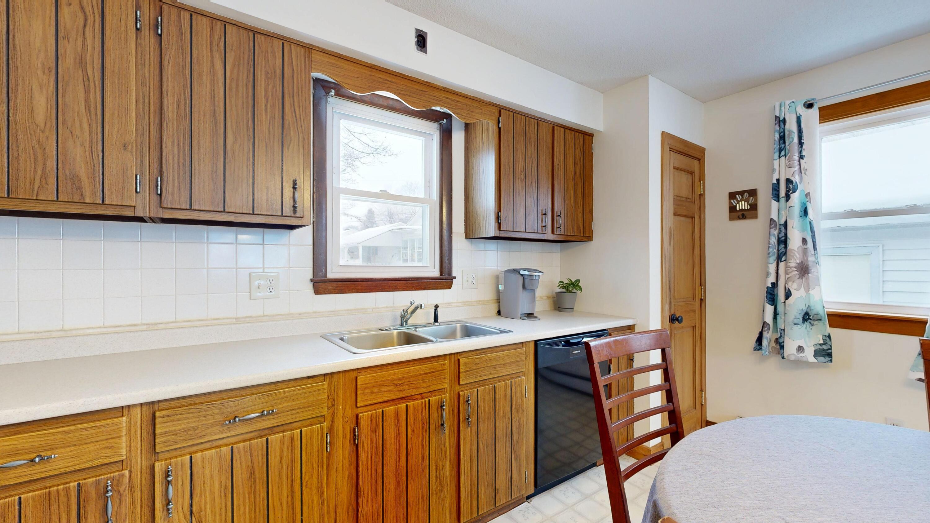 16 Orchard Circle Lewiston ME 04240