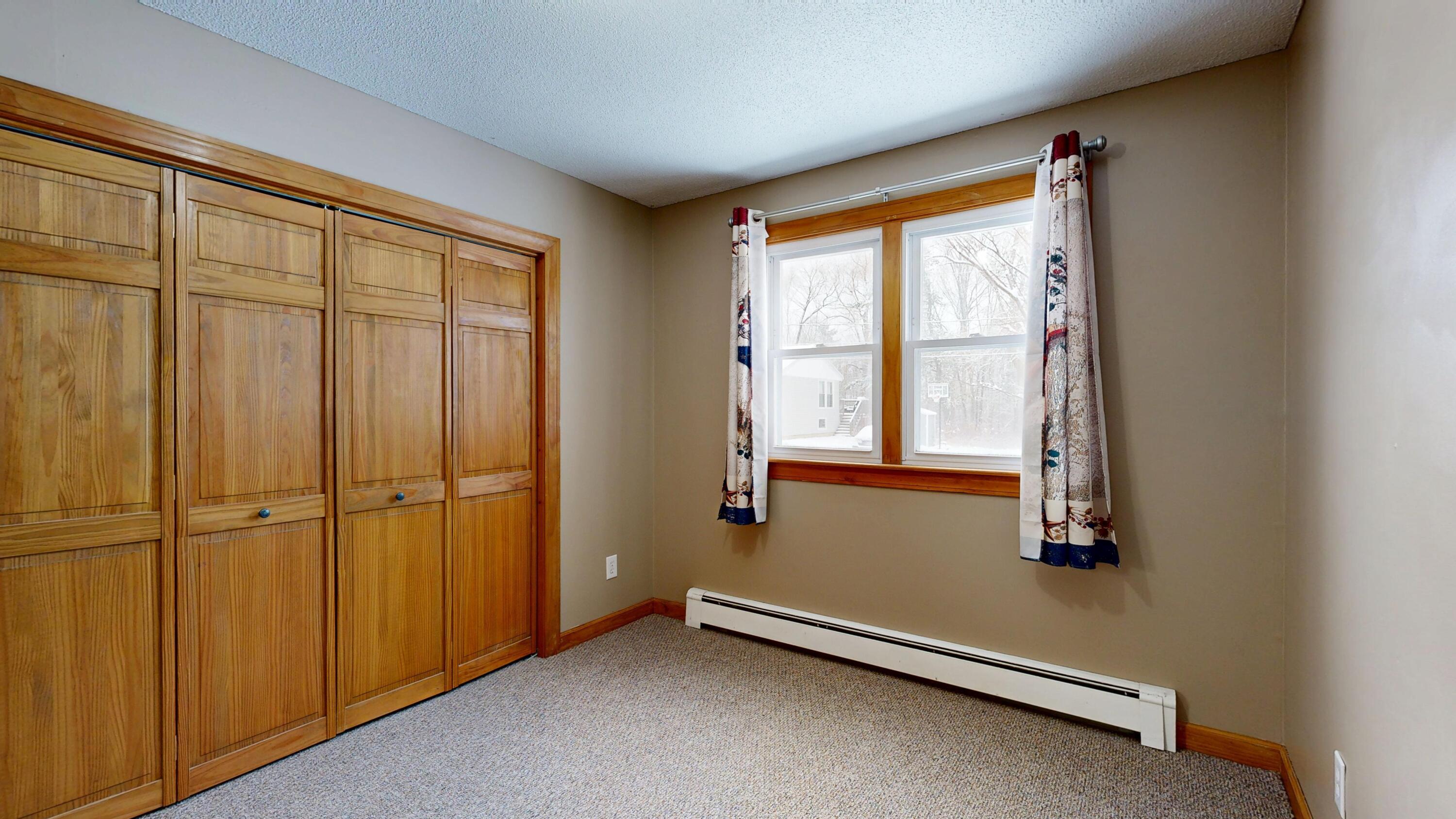 16 Orchard Circle Lewiston ME 04240