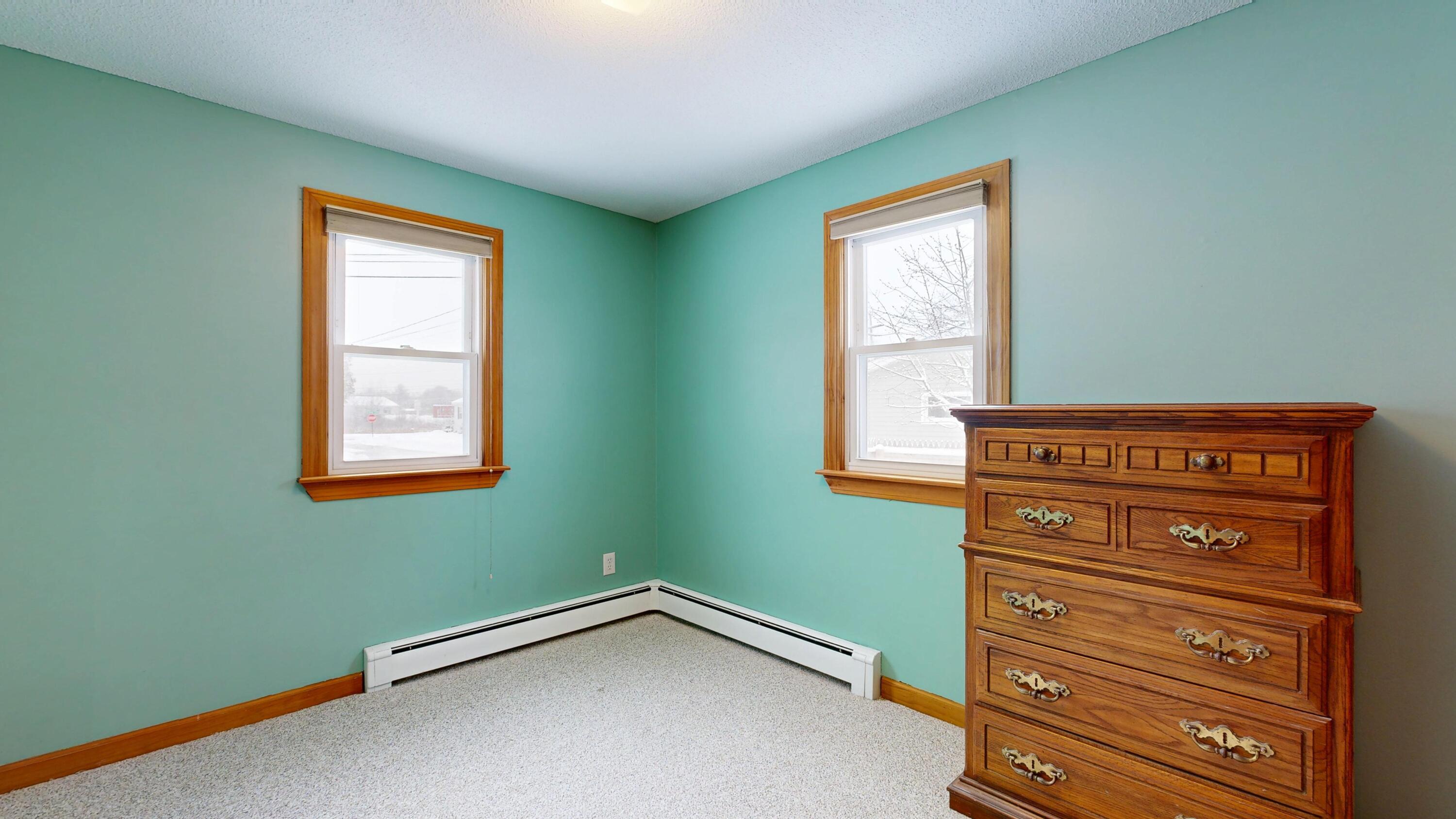 16 Orchard Circle Lewiston ME 04240