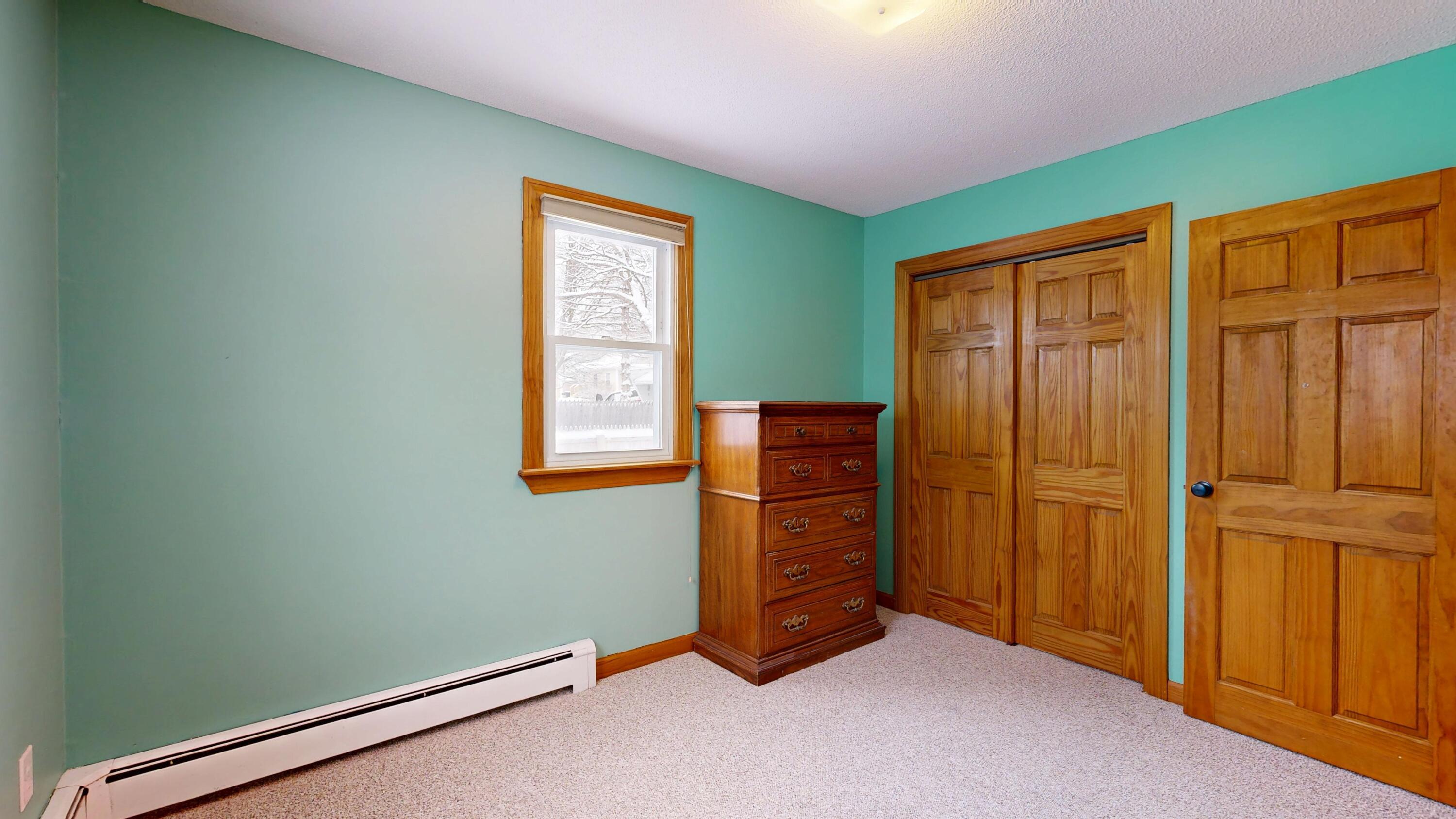 16 Orchard Circle Lewiston ME 04240